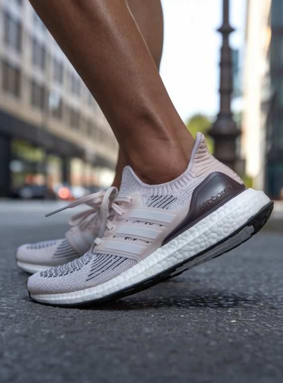 a-photo-of-a-model-wearing-adidas-shoes-on-the-str-kN8pSt8RQkSC5kBnn-rmfg-pz_uqY1qQt-TbhXpapq7lQ Fournisseur en chaussures de marque en Belgique